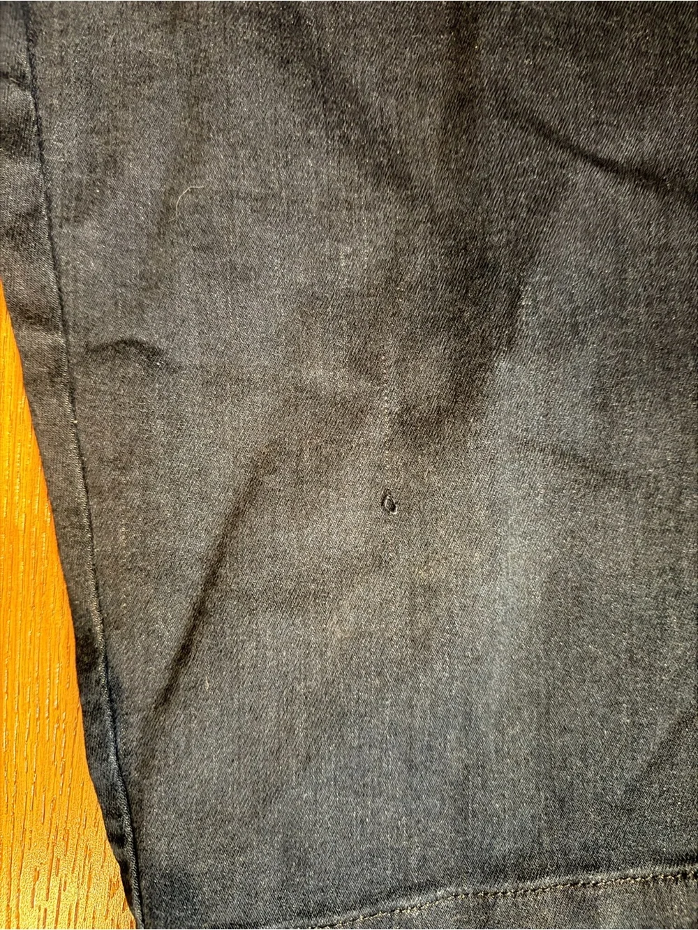 Pilcro tie defines short